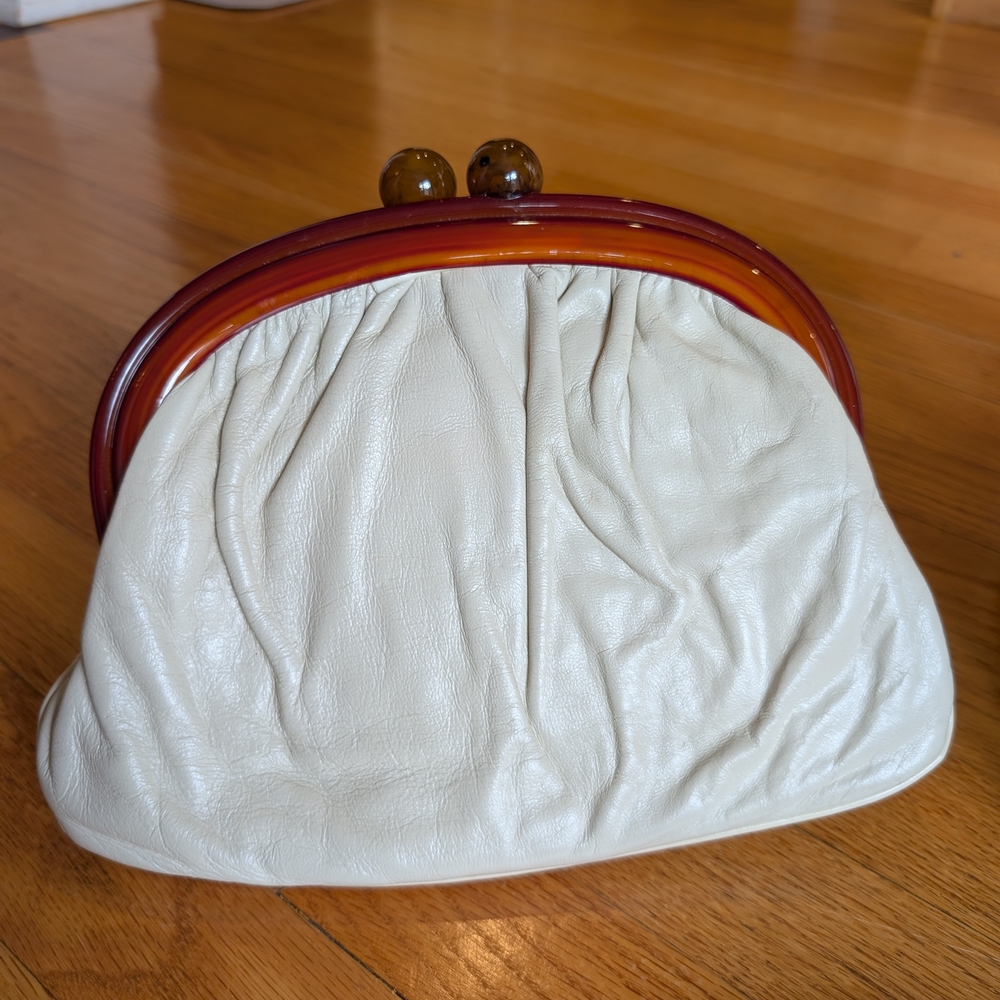Vintage 70s Women's White Leather Clutch Purse  With Faux Amber Clasp